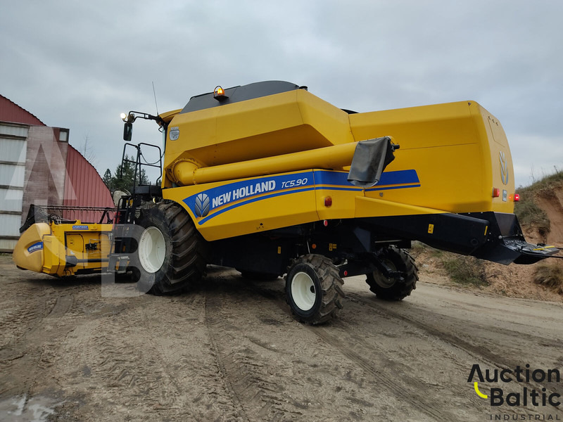 New Holland TC 5.90 - Mejetærsker: billede 5 New Holland TC 5.90 - Mejetærsker: billede 5