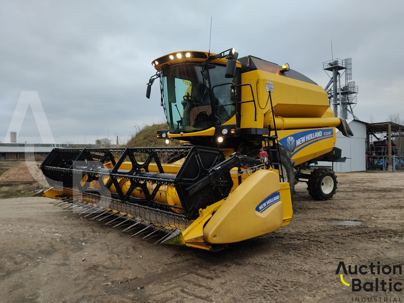 New Holland TC 5.90 - Mejetærsker: billede 1 New Holland TC 5.90 - Mejetærsker: billede 1