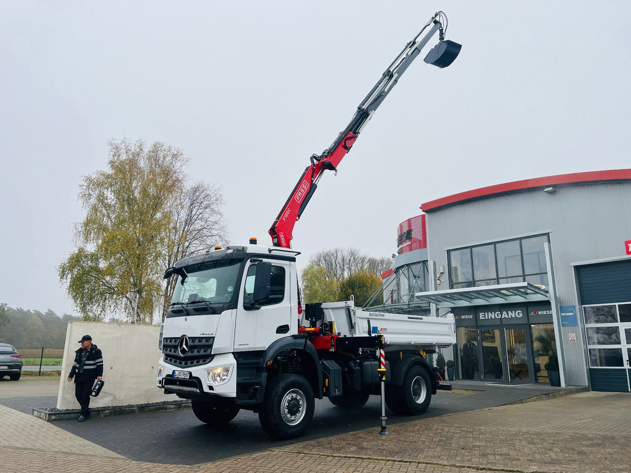 Mercedes-Benz Arocs 1835 4x4 Meiller Fassi F135 Kran Kipper - Tipvogn lastbil, Lastbil med kran: billede 3 Mercedes-Benz Arocs 1835 4x4 Meiller Fassi F135 Kran Kipper - Tipvogn lastbil, Lastbil med kran: billede 3