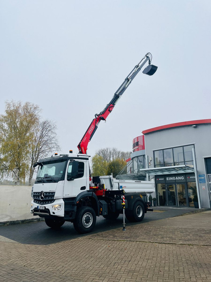 Mercedes-Benz Arocs 1835 4x4 Meiller Fassi F135 Kran Kipper - Tipvogn lastbil, Lastbil med kran: billede 3 Mercedes-Benz Arocs 1835 4x4 Meiller Fassi F135 Kran Kipper - Tipvogn lastbil, Lastbil med kran: billede 3