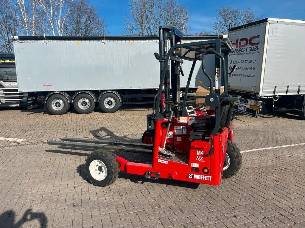 Moffett CARGOTEC - Tragkraft 2.500 kg - Diesel gaffeltruck: billede 1 Moffett CARGOTEC - Tragkraft 2.500 kg - Diesel gaffeltruck: billede 1