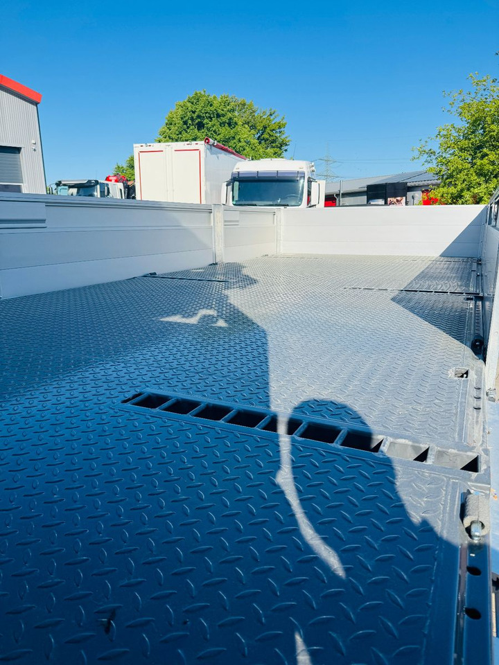 Volvo FH 500 8x2 mit F710RA.2.27 L426 und V20 Winde - Lastbil med lad, Lastbil med kran: billede 4 Volvo FH 500 8x2 mit F710RA.2.27 L426 und V20 Winde - Lastbil med lad, Lastbil med kran: billede 4