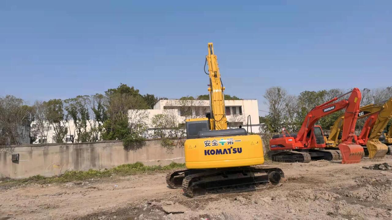 KOMATSU PC220-7 - Bæltegravemaskine: billede 3 KOMATSU PC220-7 - Bæltegravemaskine: billede 3