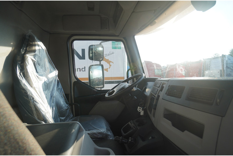 Volvo FL 280 CLOSED BOX BROKEN ENGINE NOT DRIVABLE - Lastbil varevogn: billede 5 Volvo FL 280 CLOSED BOX BROKEN ENGINE NOT DRIVABLE - Lastbil varevogn: billede 5