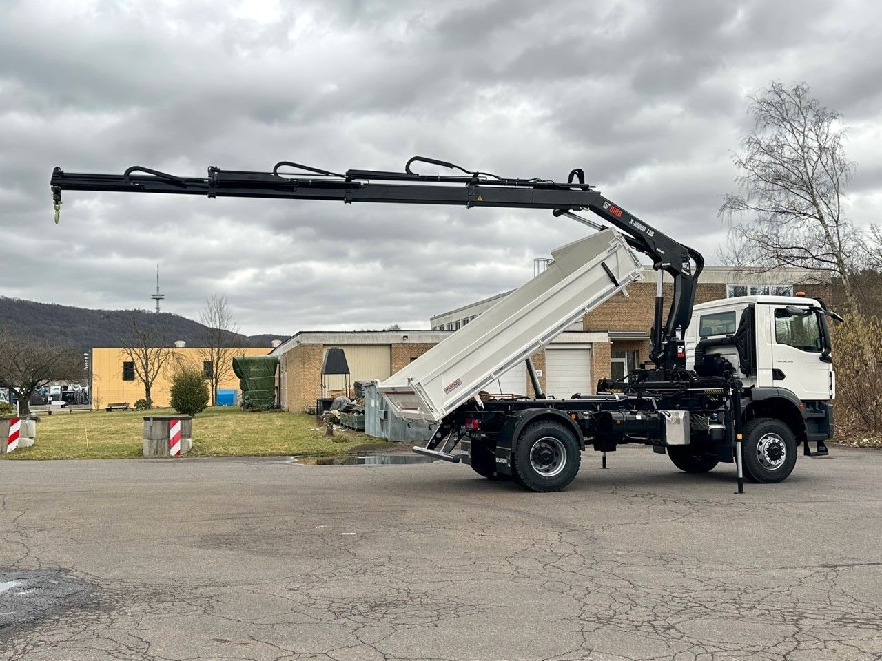 Leje en  MAN TGM 18.320 4x4 Euro6e Hiab X-HiDuo 138DS-3 MAN TGM 18.320 4x4 Euro6e Hiab X-HiDuo 138DS-3: billede 8