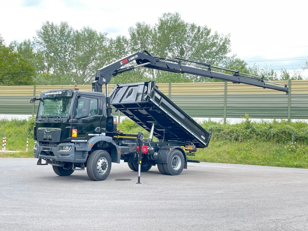 MAN TGM 18.320 4x4 Euro6e Hiab X Hiduo 228-4 - Tipvogn lastbil, Lastbil med kran: billede 1 MAN TGM 18.320 4x4 Euro6e Hiab X Hiduo 228-4 - Tipvogn lastbil, Lastbil med kran: billede 1