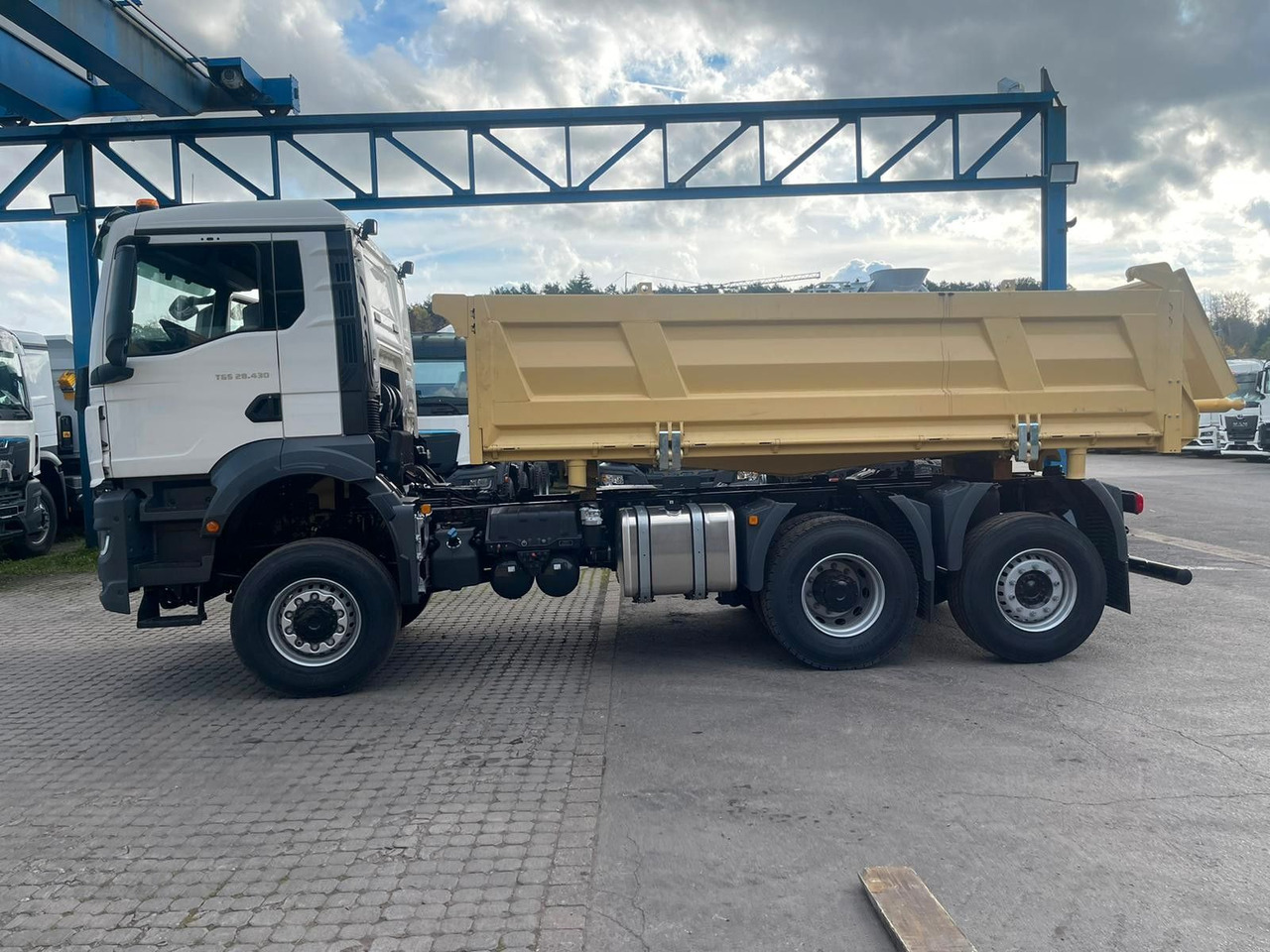 MAN TGS 28.440 6x4-4 / 3-Seiten- Kipper EuromixMTP - Tipvogn lastbil: billede 2 MAN TGS 28.440 6x4-4 / 3-Seiten- Kipper EuromixMTP - Tipvogn lastbil: billede 2