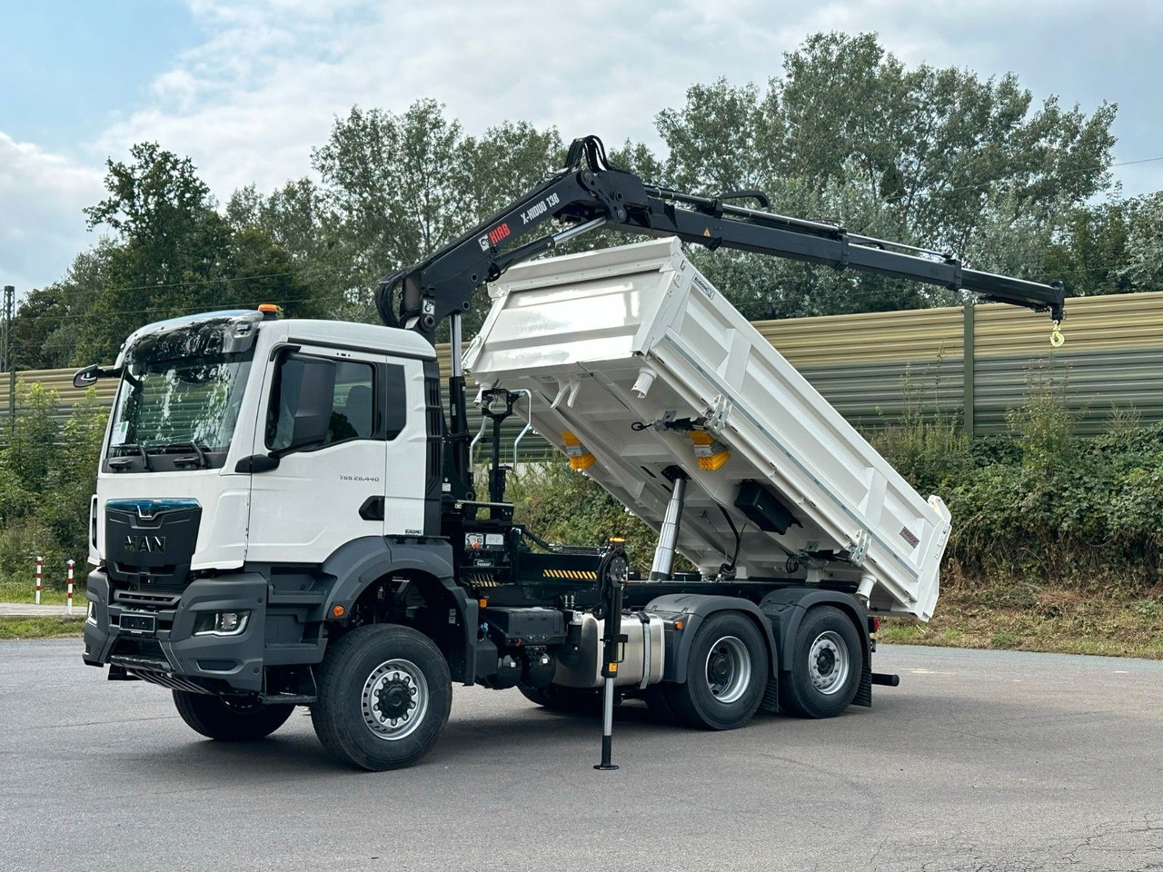 MAN TGS 28.440 6x4-4/3-Seiten- Kipper / Hiab 138-3 - Tipvogn lastbil, Lastbil med kran: billede 1 MAN TGS 28.440 6x4-4/3-Seiten- Kipper / Hiab 138-3 - Tipvogn lastbil, Lastbil med kran: billede 1