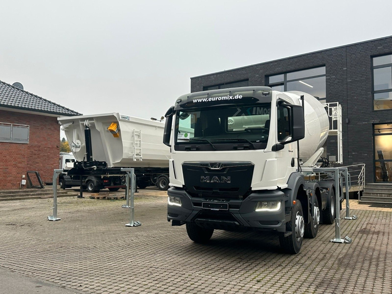 MAN TGS 41.480 8x4 WECHSELSYSTEM KIPPER+MISCHER - Betonbil, Veksellad til tipvogn: billede 2 MAN TGS 41.480 8x4 WECHSELSYSTEM KIPPER+MISCHER - Betonbil, Veksellad til tipvogn: billede 2