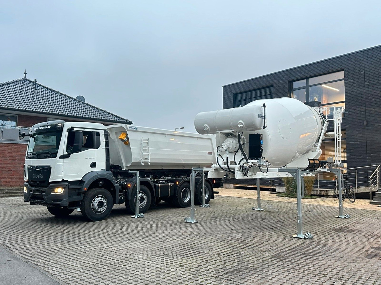 MAN TGS 41.480 8x4 WECHSELSYSTEM KIPPER+MISCHER - Tipvogn lastbil: billede 1 MAN TGS 41.480 8x4 WECHSELSYSTEM KIPPER+MISCHER - Tipvogn lastbil: billede 1