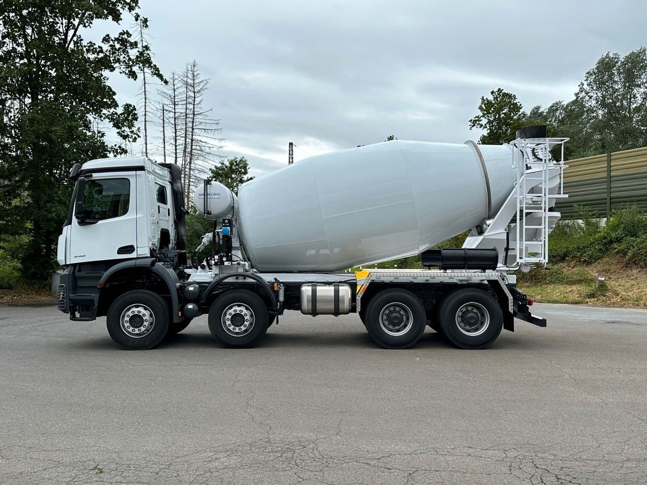 Mercedes-Benz AROCS 5 4142 B 8X4 Euro 3 EuromixMTP EM 10 - Betonbil: billede 4 Mercedes-Benz AROCS 5 4142 B 8X4 Euro 3 EuromixMTP EM 10 - Betonbil: billede 4