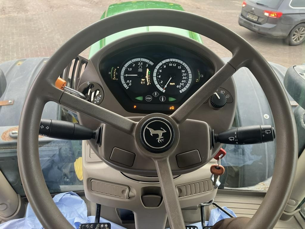 Traktor John Deere 6215R: billede 12
