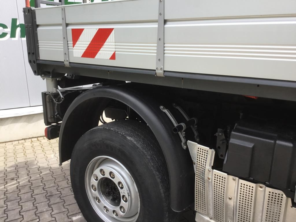 Mercedes-Benz UNIMOG U 527 - Utility/ Speciel maskine: billede 5 Mercedes-Benz UNIMOG U 527 - Utility/ Speciel maskine: billede 5