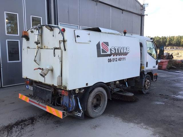 Mitsubishi Canter - Fejebil: billede 3 Mitsubishi Canter - Fejebil: billede 3