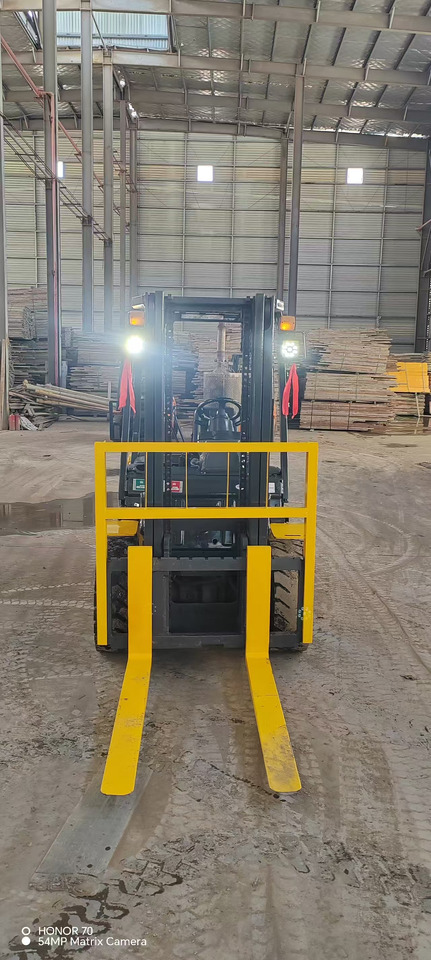 KOMATSU FD 30 - Diesel gaffeltruck: billede 5 KOMATSU FD 30 - Diesel gaffeltruck: billede 5