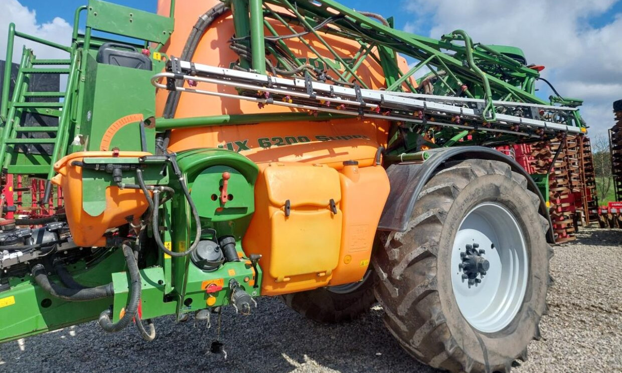 Amazone UX 6200 Super 28-30 M - Trailersprøjte: billede 5 Amazone UX 6200 Super 28-30 M - Trailersprøjte: billede 5