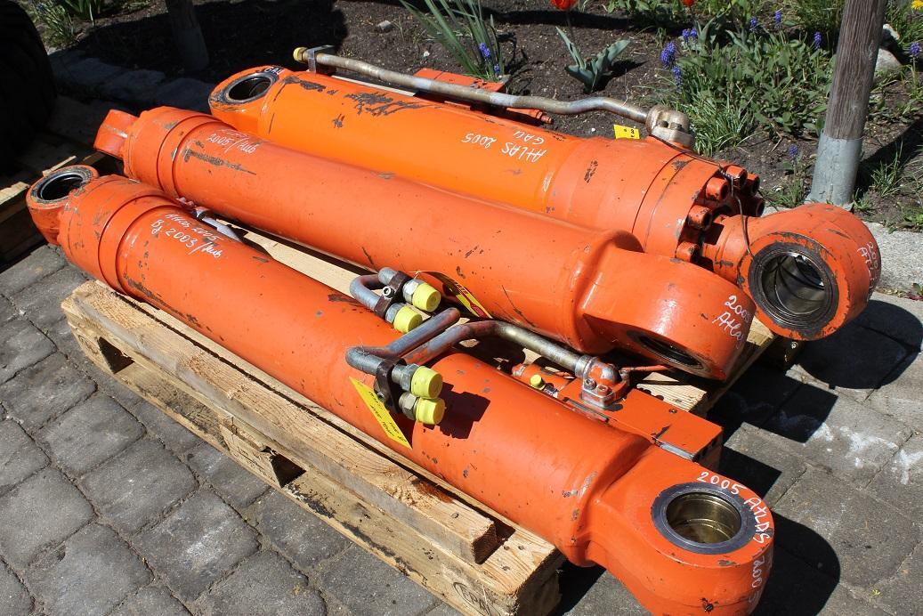 Atlas 2005 - Hydraulisk cylinder for Entreprenørmaskin: billede 1 Atlas 2005 - Hydraulisk cylinder for Entreprenørmaskin: billede 1