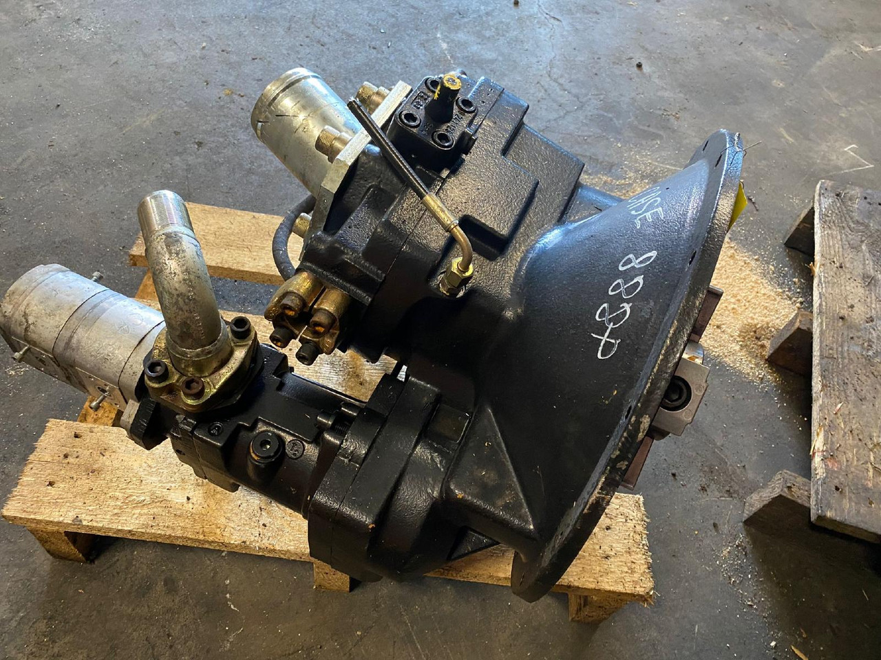 Hydromatik A8V080 aus Case 888P - Hydraulikpumpe for Entreprenørmaskin: billede 1 Hydromatik A8V080 aus Case 888P - Hydraulikpumpe for Entreprenørmaskin: billede 1