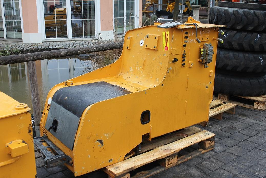 Liebherr R 914 C - Hydraulisk tank for Bæltegravemaskine: billede 4 Liebherr R 914 C - Hydraulisk tank for Bæltegravemaskine: billede 4