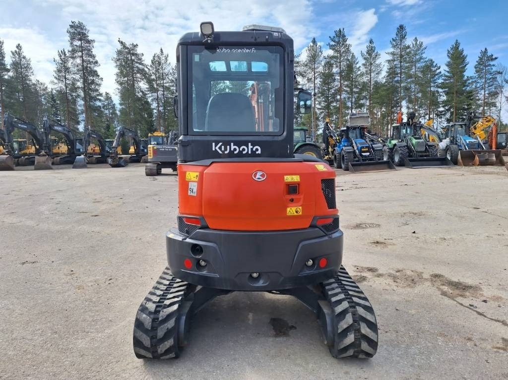 Kubota MYYTY! SOLD! U36-4 PYÖRITTÄJÄLLÄ - Minigravemaskine: billede 3 Kubota MYYTY! SOLD! U36-4 PYÖRITTÄJÄLLÄ - Minigravemaskine: billede 3