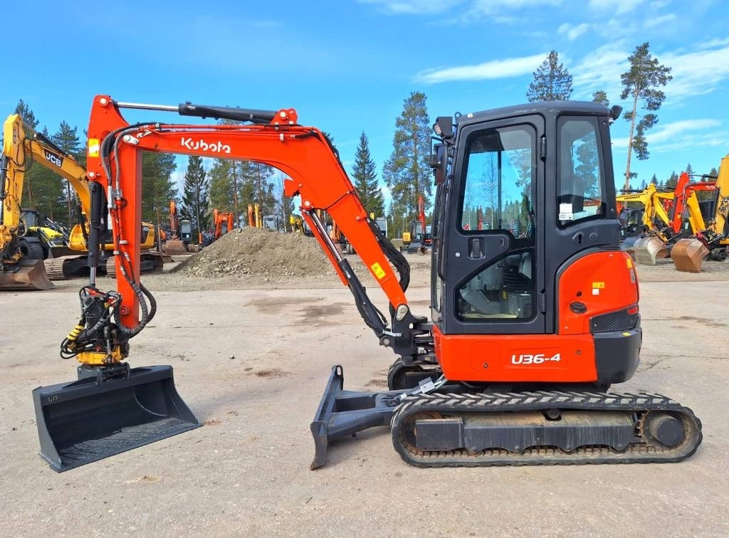 Kubota MYYTY! SOLD! U36-4 PYÖRITTÄJÄLLÄ - Minigravemaskine: billede 1 Kubota MYYTY! SOLD! U36-4 PYÖRITTÄJÄLLÄ - Minigravemaskine: billede 1