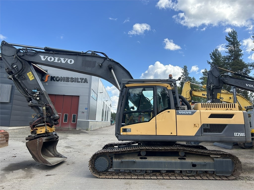 Volvo EC250DNL PYÖRITTÄJÄLLÄ - Bæltegravemaskine: billede 1 Volvo EC250DNL PYÖRITTÄJÄLLÄ - Bæltegravemaskine: billede 1