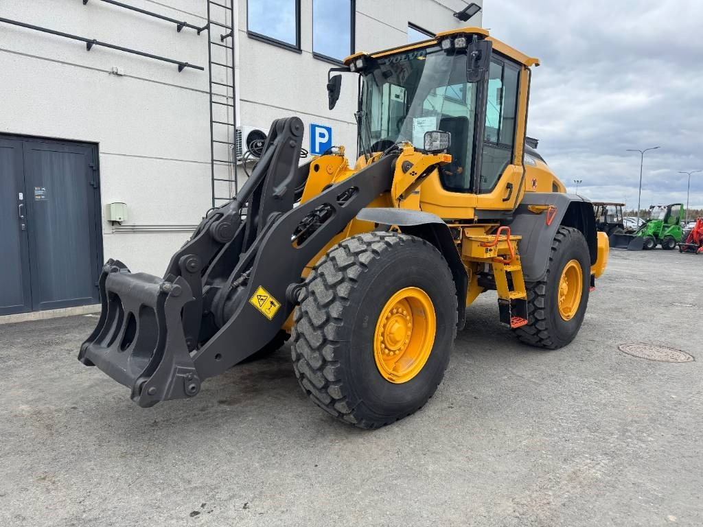Volvo L 90 H UUSILLA RENKAILLA - Gummihjulslæsser: billede 2 Volvo L 90 H UUSILLA RENKAILLA - Gummihjulslæsser: billede 2