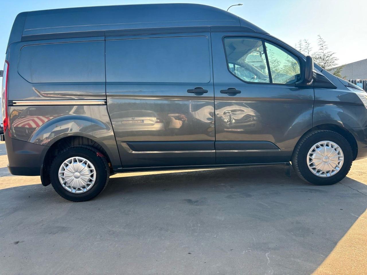 Ford Transit Custom 2.2TDCI. Motor Defekt! - Små varebil: billede 2 Ford Transit Custom 2.2TDCI. Motor Defekt! - Små varebil: billede 2