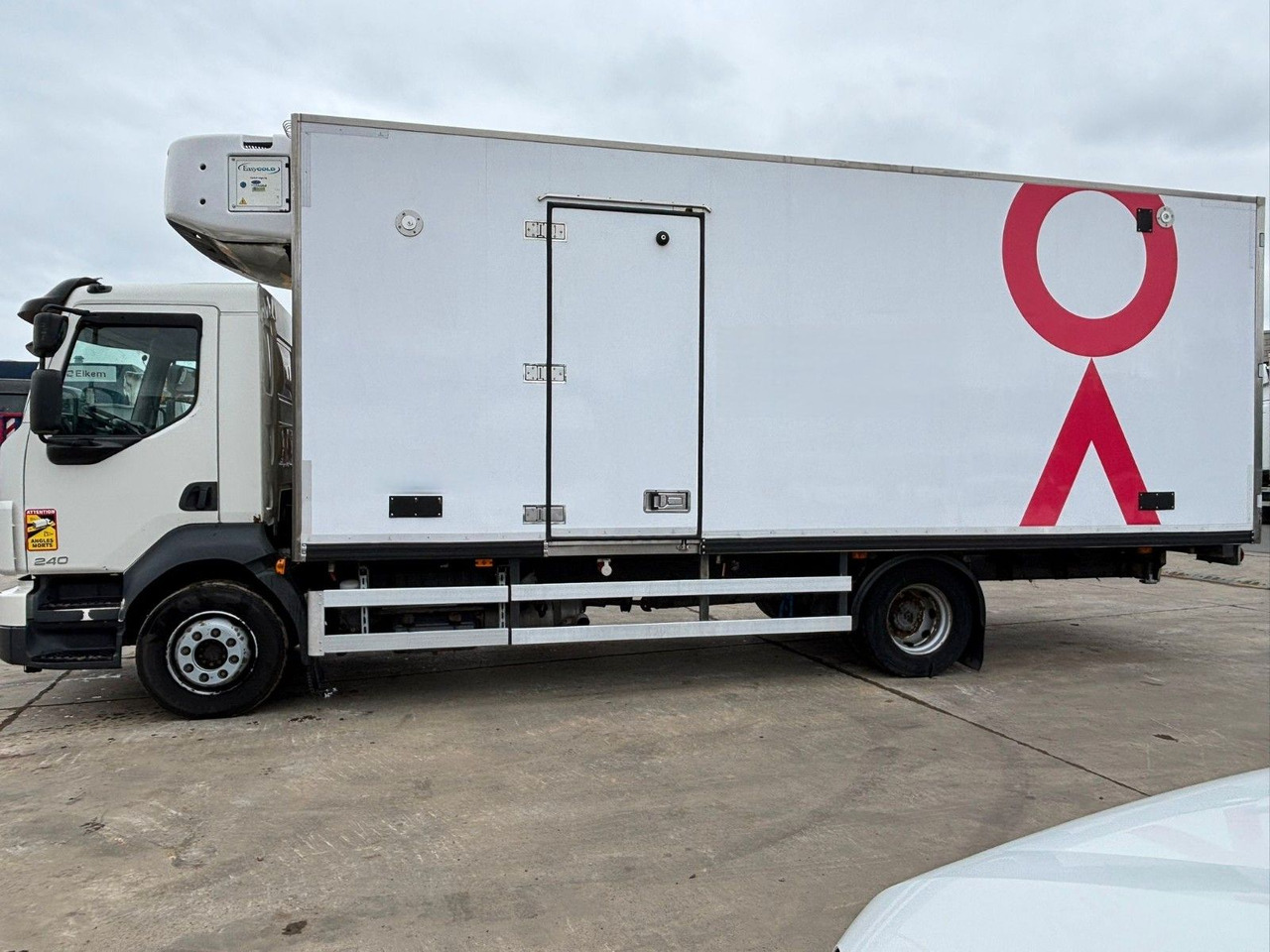 Volvo FL 250. Carrier Supra -20°. EU5. Motor Defekt. - Kølevogn lastbil: billede 1 Volvo FL 250. Carrier Supra -20°. EU5. Motor Defekt. - Kølevogn lastbil: billede 1