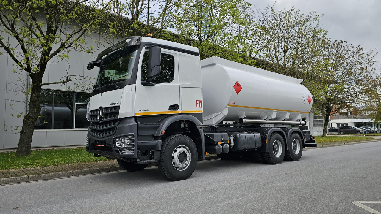 MERCEDES-BENZ Actros 3340 ADR Euro 3 - Tankbil: billede 4 MERCEDES-BENZ Actros 3340 ADR Euro 3 - Tankbil: billede 4