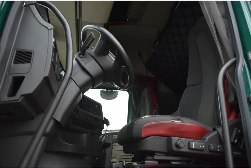 Volvo FH 460 Globetrotter 4x2 - EURO 6 - 805 TKM - NAVI - ALCOA'S - LED LIGHTS - GOOD CONDITION - - Trækker: billede 4 Volvo FH 460 Globetrotter 4x2 - EURO 6 - 805 TKM - NAVI - ALCOA'S - LED LIGHTS - GOOD CONDITION - - Trækker: billede 4