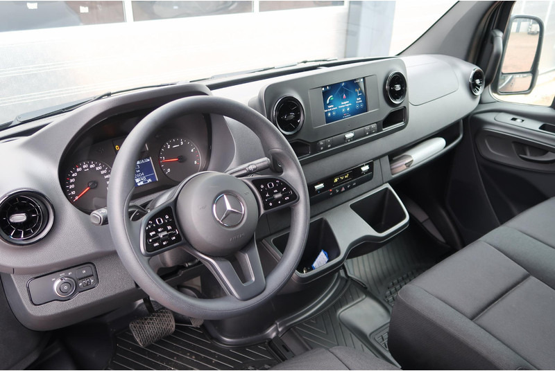 Mercedes-Benz Sprinter 519 CDI L2H2 4X4 AUT/ 2X DEUR/ 3,5T/ MBUX/ CAMERA/ ETC. - Varevogn: billede 2 Mercedes-Benz Sprinter 519 CDI L2H2 4X4 AUT/ 2X DEUR/ 3,5T/ MBUX/ CAMERA/ ETC. - Varevogn: billede 2