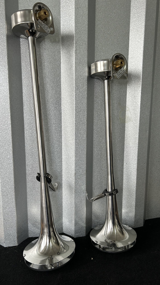FIAMM 2 TRUMPETS, SHORT + LONG + ASSEMBLY KIT FIAMM, ORIGINAL FOR MERCEDES ACTROS MP5 - Universaldel: billede 5 FIAMM 2 TRUMPETS, SHORT + LONG + ASSEMBLY KIT FIAMM, ORIGINAL FOR MERCEDES ACTROS MP5 - Universaldel: billede 5