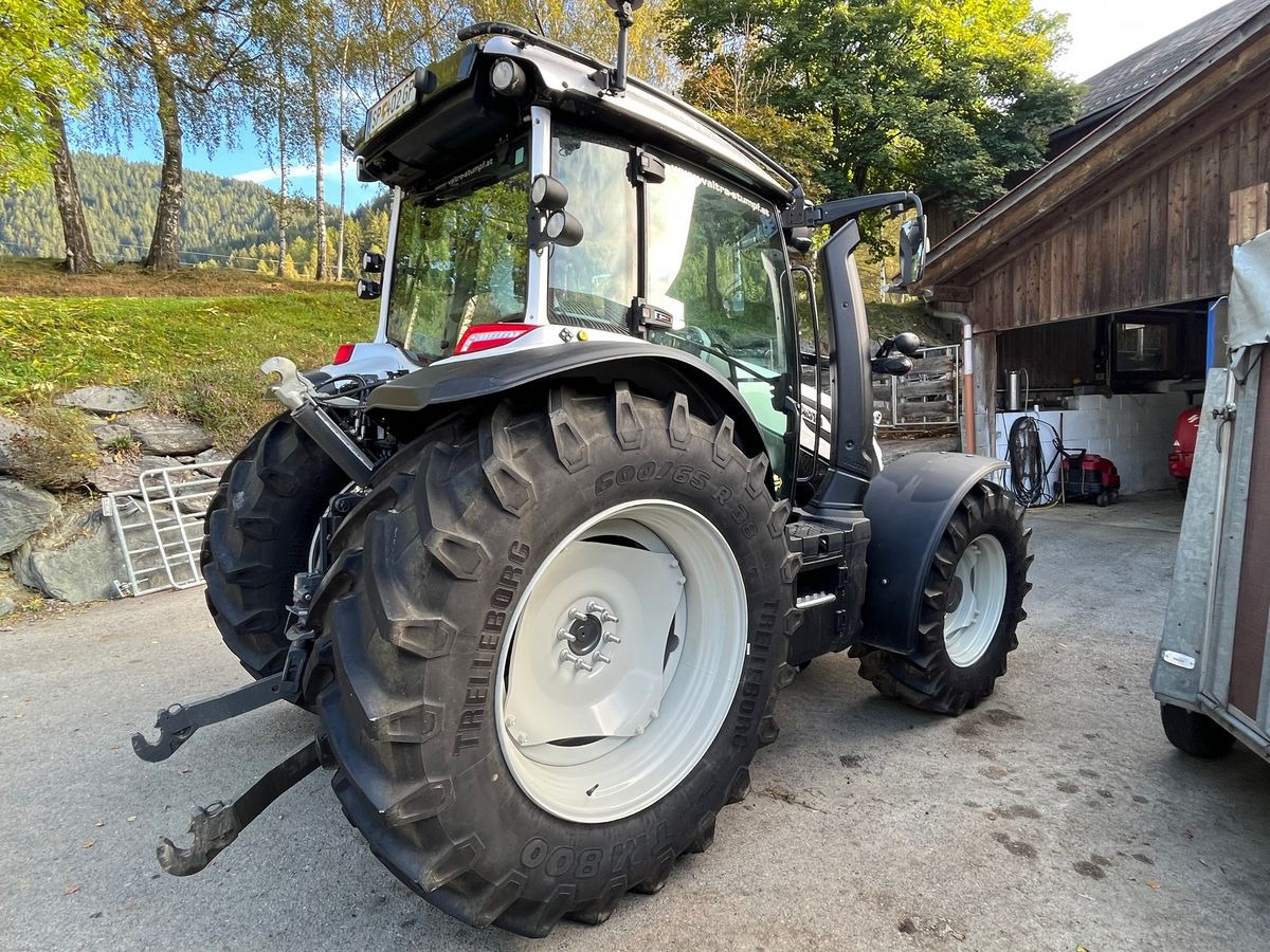 Valtra G135 VERSU - Traktor: billede 4 Valtra G135 VERSU - Traktor: billede 4