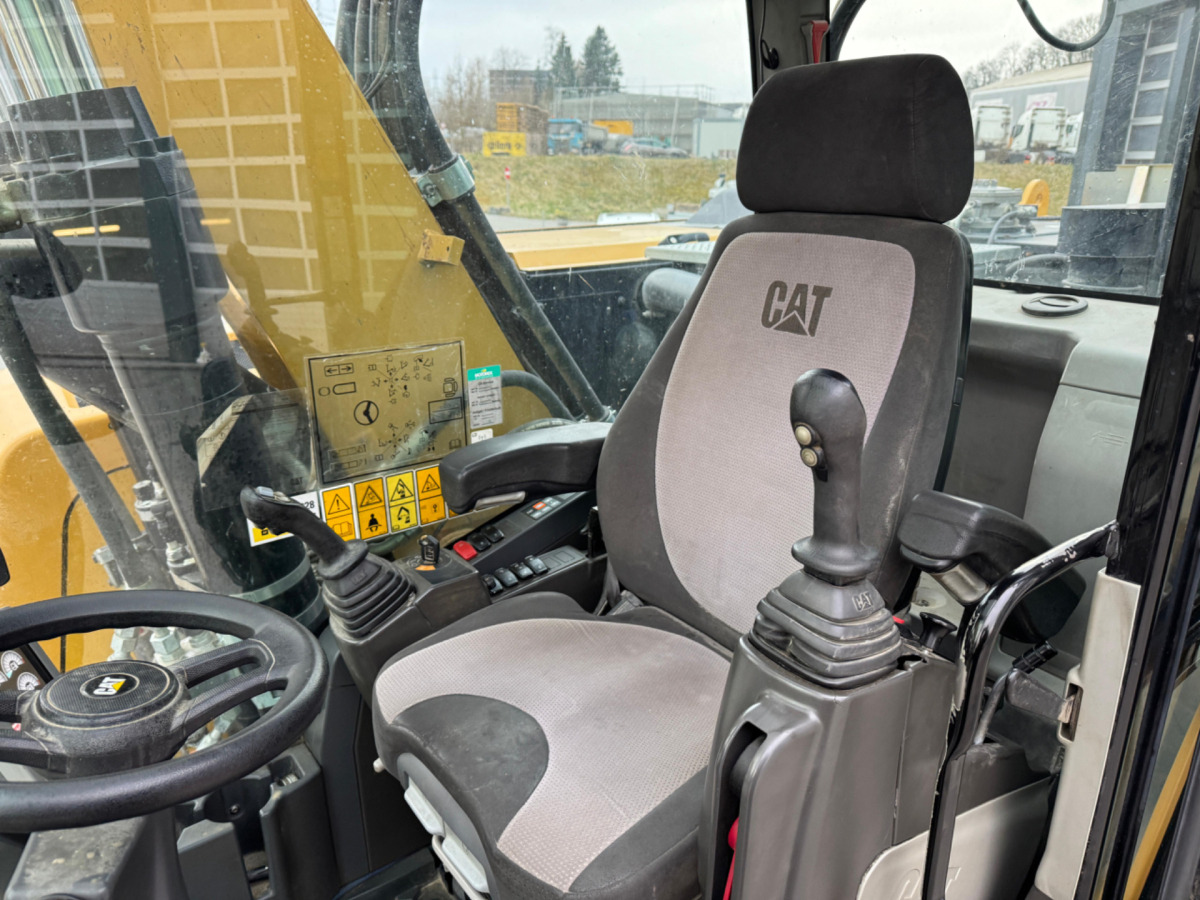 Hjulgravemaskine CATERPILLAR M320F Oilquick: billede 11