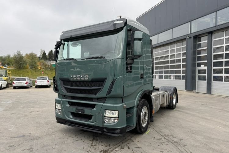 Iveco 480 4x2 Hydraulik & Kompressor - Trækker: billede 1 Iveco 480 4x2 Hydraulik & Kompressor - Trækker: billede 1