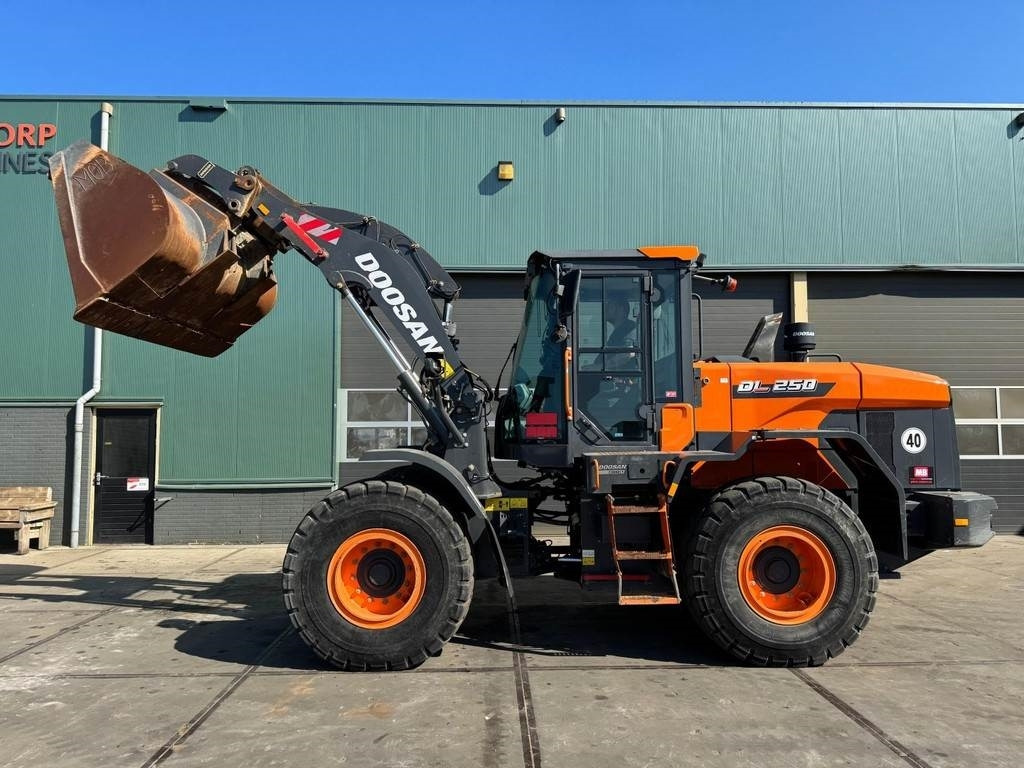 Doosan DL250-7 - Gummihjulslæsser: billede 4 Doosan DL250-7 - Gummihjulslæsser: billede 4