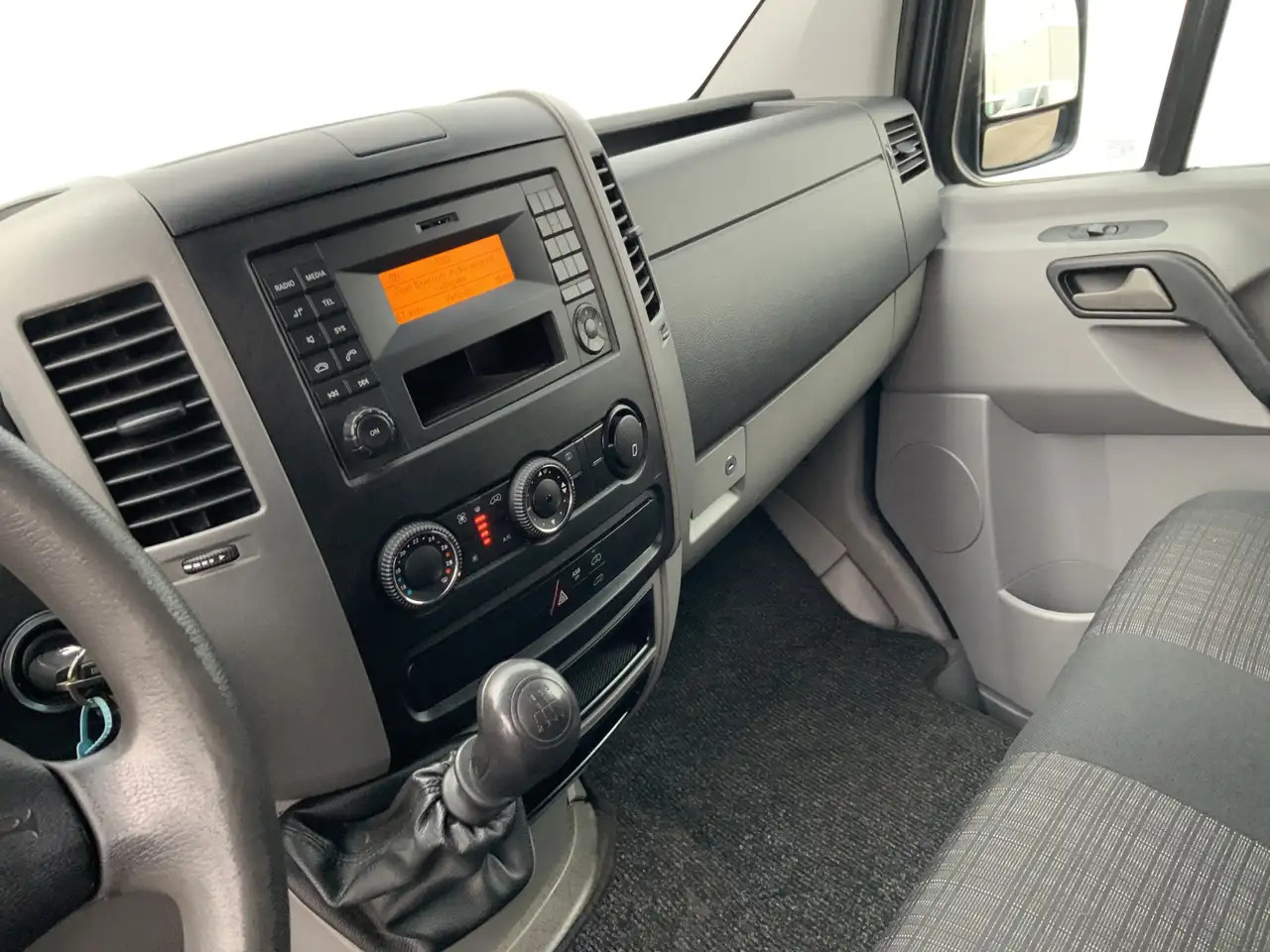 Mercedes-Benz Sprinter 311 2.2 CDI 366 L2H1 Airco 3 Zits Opstap& Trekhaak - Varevogn: billede 5 Mercedes-Benz Sprinter 311 2.2 CDI 366 L2H1 Airco 3 Zits Opstap& Trekhaak - Varevogn: billede 5