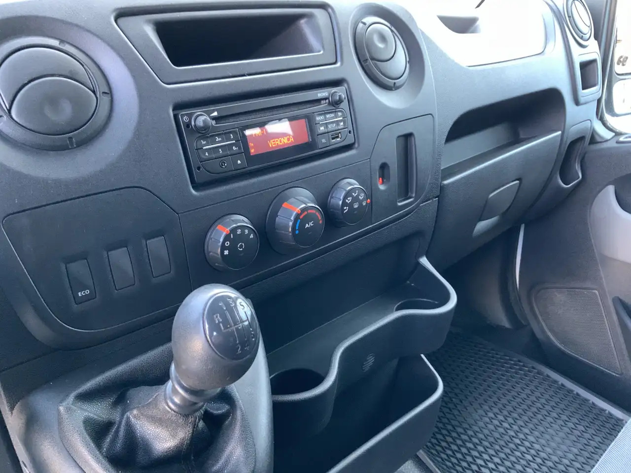 Nissan NV400 2.3 dCi L3H1 Dub Cab 3 Zijde Kipper Airco Bakmaat - Ladbil med tip, Mandskabsbil: billede 5 Nissan NV400 2.3 dCi L3H1 Dub Cab 3 Zijde Kipper Airco Bakmaat - Ladbil med tip, Mandskabsbil: billede 5