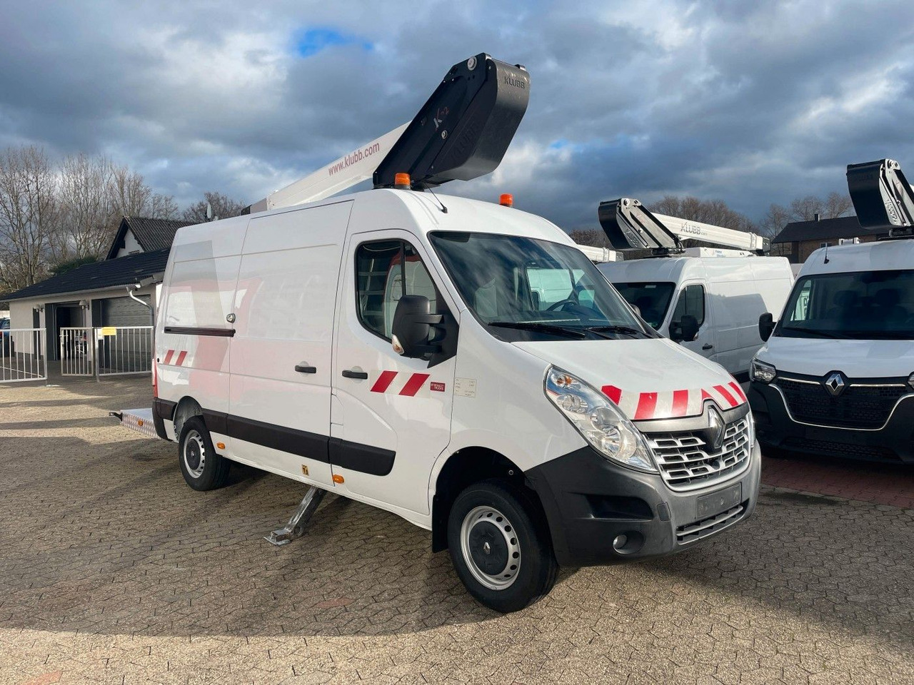 Renault Master Hubarbeitsbühne 2 Personen Korb bis 200kg - Lastbil med mandskabslift: billede 3 Renault Master Hubarbeitsbühne 2 Personen Korb bis 200kg - Lastbil med mandskabslift: billede 3