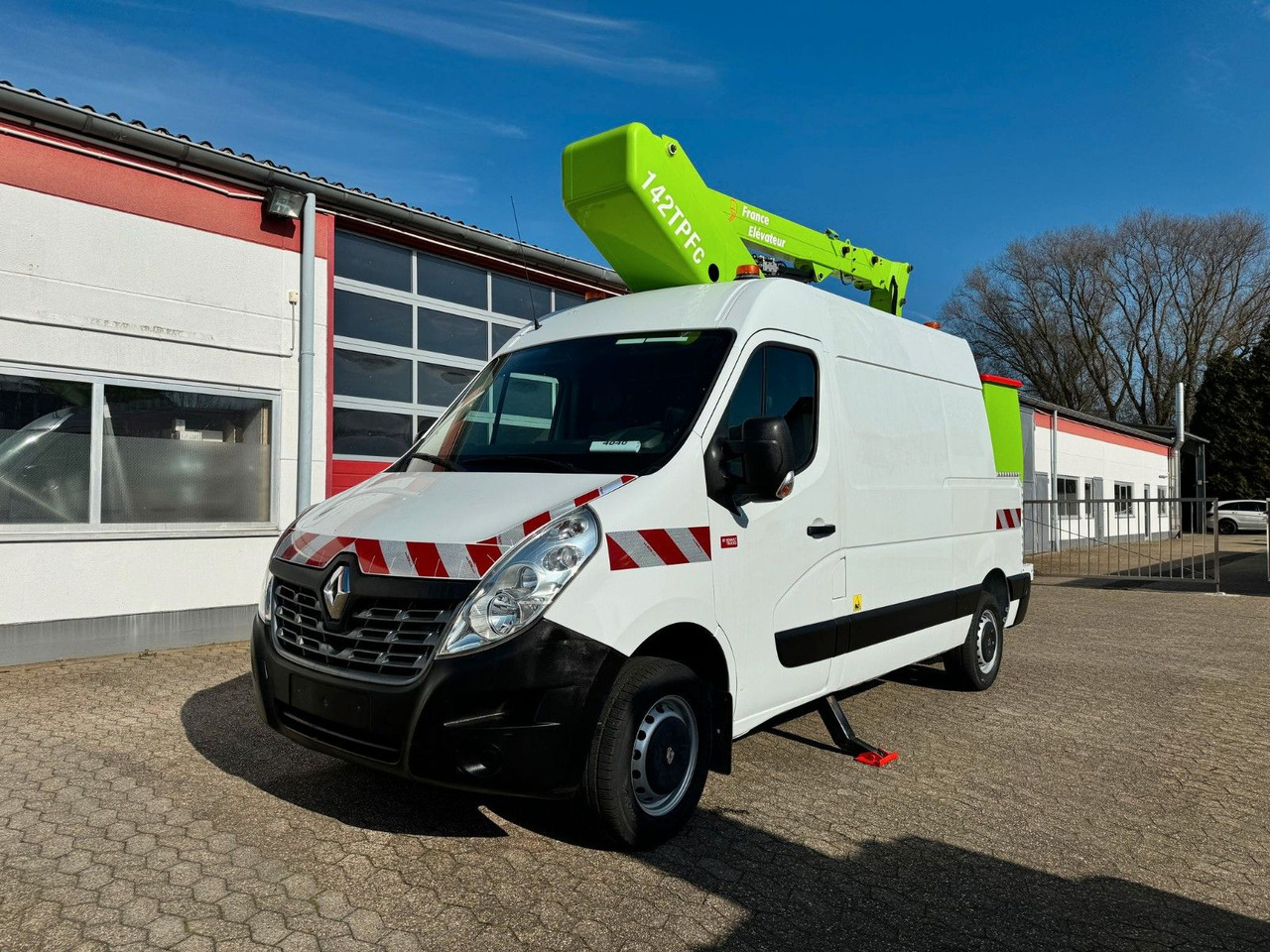 Renault Master Steiger France Elévateur 142 TPFc - Lastbil med mandskabslift: billede 1 Renault Master Steiger France Elévateur 142 TPFc - Lastbil med mandskabslift: billede 1