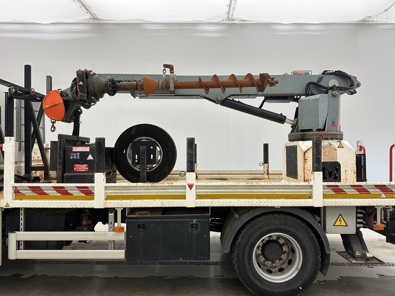 Lastbil med kran Renault D14.250: billede 9