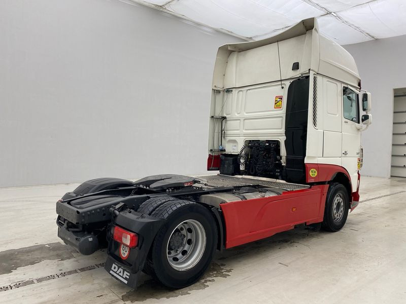 DAF XF105.530 Super Space Cab - Trækker: billede 4 DAF XF105.530 Super Space Cab - Trækker: billede 4