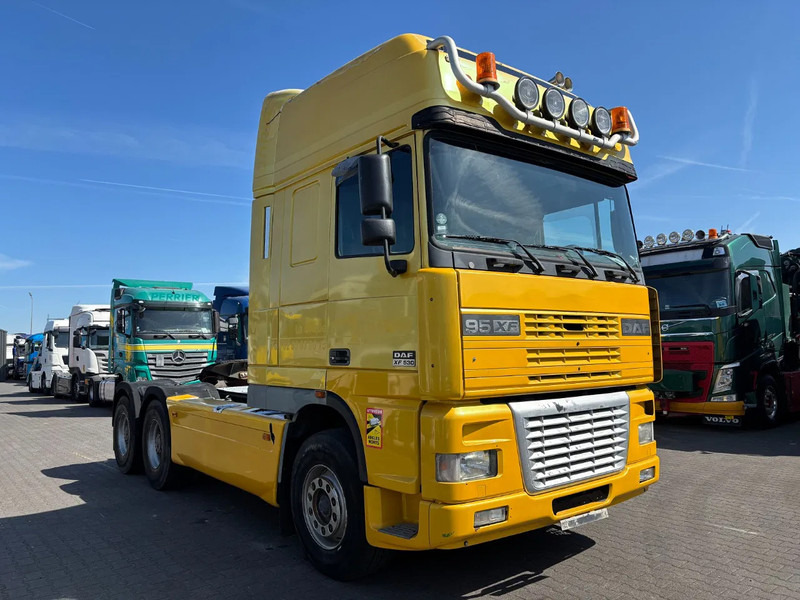 DAF XF 95.530 6X4 Super Spacecab Steelsuspension Manual geabox Euro 3 - Trækker: billede 2 DAF XF 95.530 6X4 Super Spacecab Steelsuspension Manual geabox Euro 3 - Trækker: billede 2