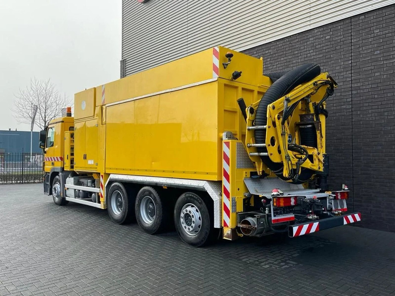 Mercedes-Benz Actros 3248 8X4 TRIDEM MTS DINO 12 SAUGBAGGER/SU - Slamsugemaskine: billede 3 Mercedes-Benz Actros 3248 8X4 TRIDEM MTS DINO 12 SAUGBAGGER/SU - Slamsugemaskine: billede 3