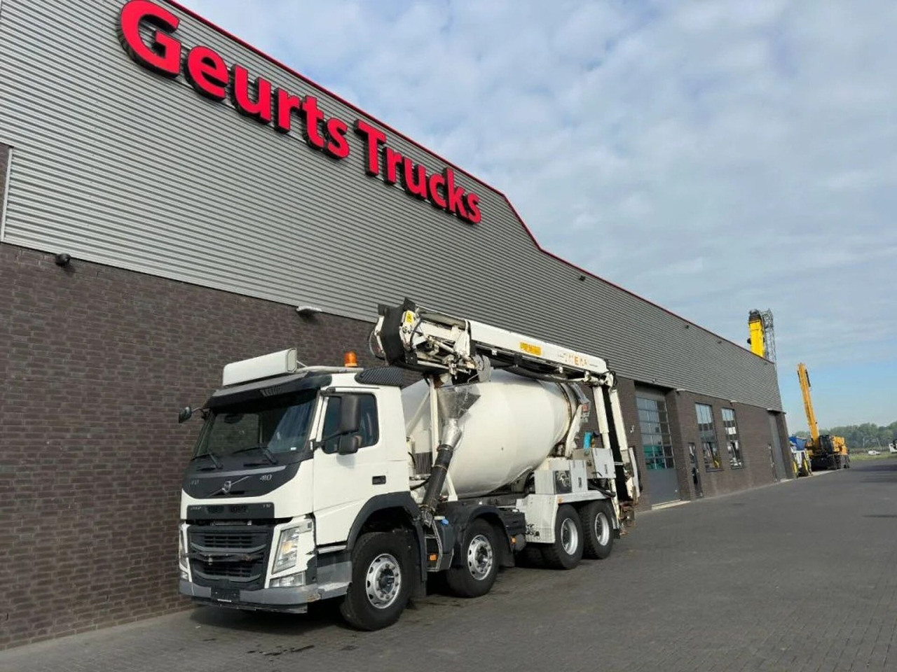 Volvo FM 410 8X4 + STETTER 9 M3 MIXER/MISCHER + THEAM - Betonbil: billede 2 Volvo FM 410 8X4 + STETTER 9 M3 MIXER/MISCHER + THEAM - Betonbil: billede 2