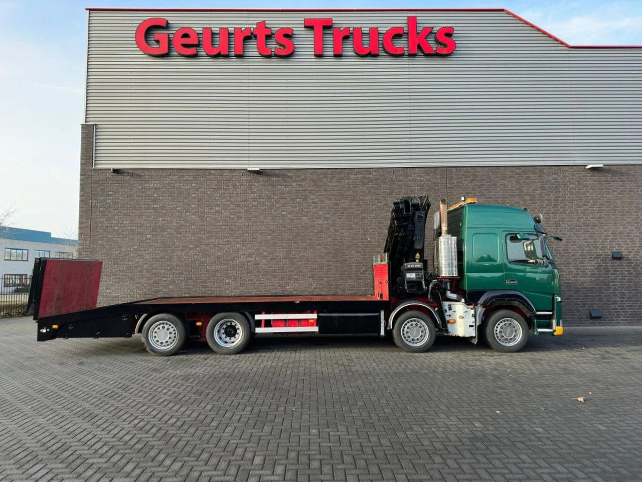 Lastbil med kran Volvo FM 500 8X2 OPRIJWAGEN/MACHINE TRANSPORTER + HIAB: billede 13