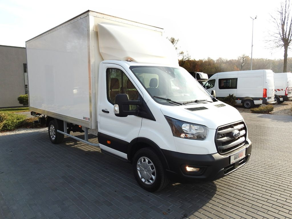 Ford TRANSIT KOFFER AUFZUG 8 PALETTEN TEMPOMAT - Varebil med kasse: billede 4 Ford TRANSIT KOFFER AUFZUG 8 PALETTEN TEMPOMAT - Varebil med kasse: billede 4