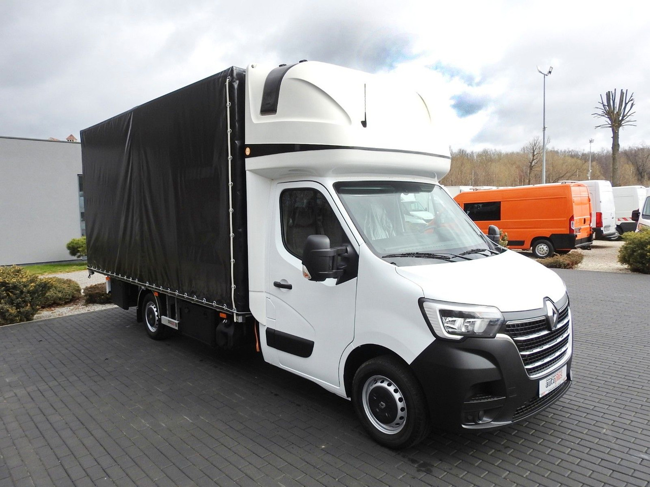 Renault MASTER PRITSCHE PLANE 10 PALETTEN WEBASTO A/C - Varebil med presenning: billede 4 Renault MASTER PRITSCHE PLANE 10 PALETTEN WEBASTO A/C - Varebil med presenning: billede 4
