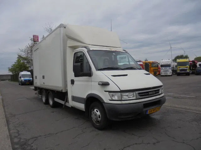 Iveco Daily 40 C14 HPI TREKKER OPLEGGER - Varebil med kasse, Mandskabsbil: billede 3 Iveco Daily 40 C14 HPI TREKKER OPLEGGER - Varebil med kasse, Mandskabsbil: billede 3